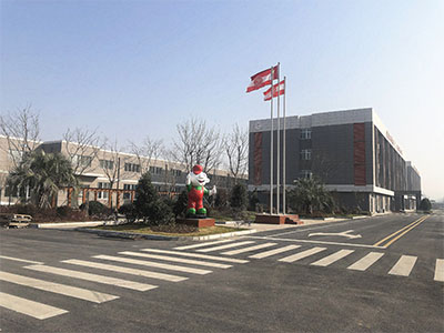 基地建設